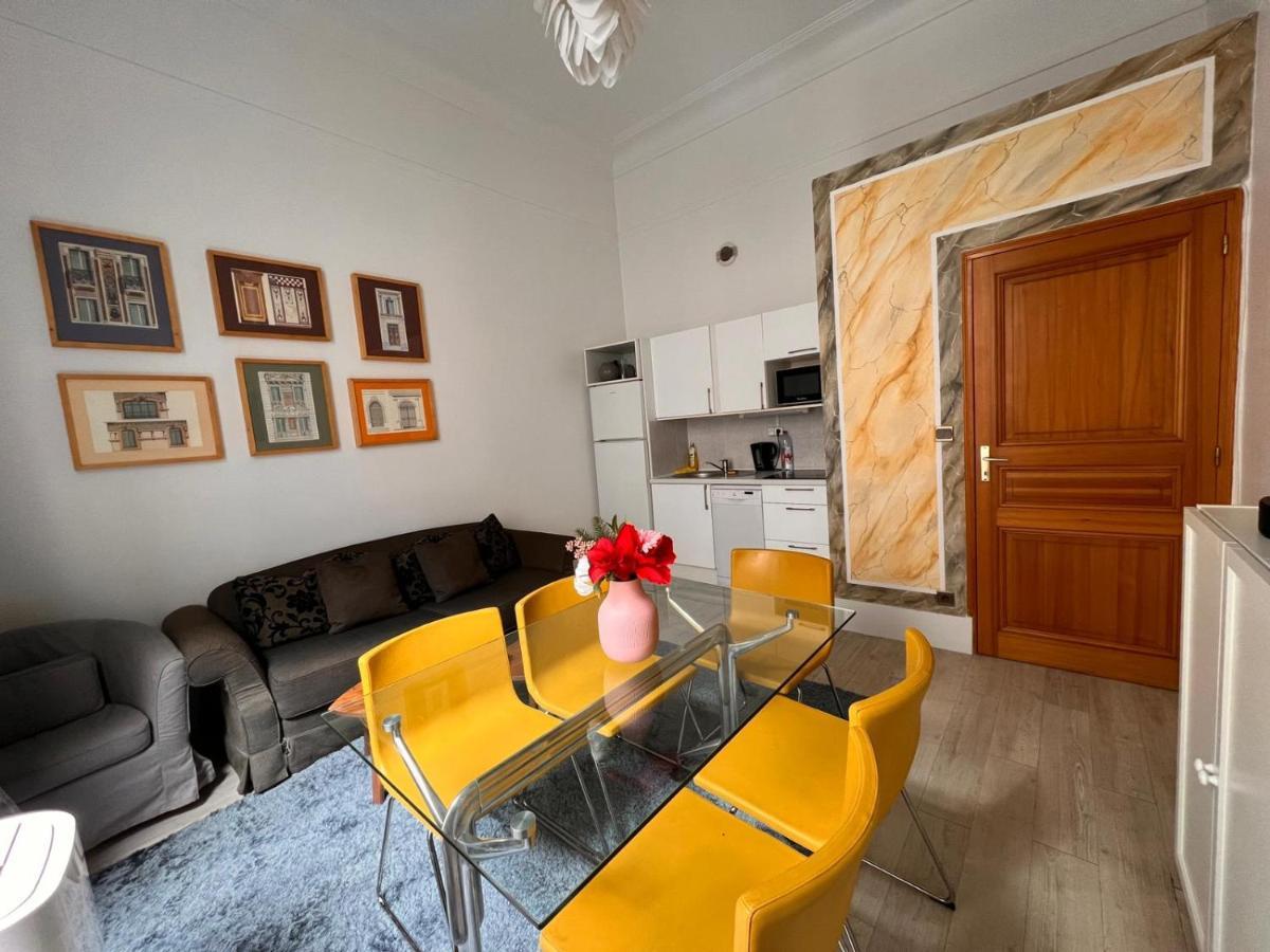 Luxury Apartment Champs-Elysees - Hala Paris Eksteriør bilde